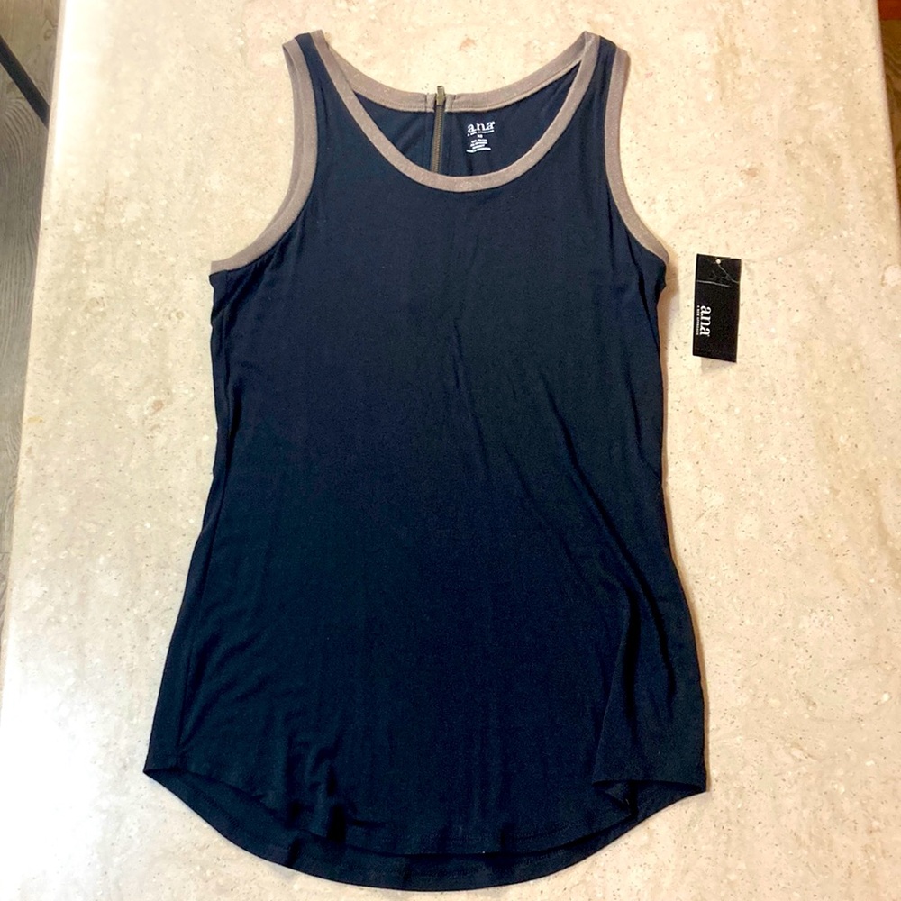 (3 for $15) Essential black tank top